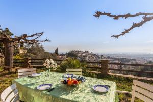 Appartements Flat in a villa with view on Hyeres and the sea - Welkeys : photos des chambres