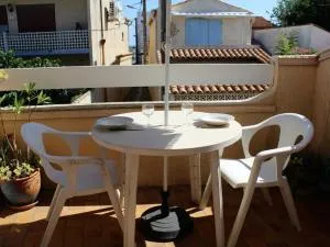 Charmant studio mezzanine à 500m de la plage, terrasse, TV, WiFi en option - FR-1-229C-753 - 西让