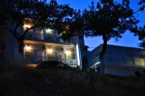 Nora Hotel