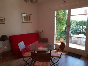 Appartement T2 RDC à 100m de la plage avec terrasse et jardinet - 4 couchages - FR-1-388-1