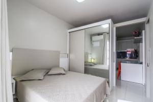 Maravilhoso apto com vista mar e piscina-HB03F