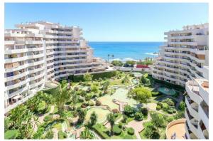EL ESTUDIO DE LA PLAYA BENALBEACH 324 Gran Terraza vistas al mar
