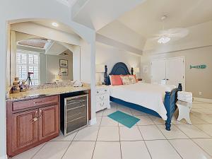 Sans Souci #707 - Just Beachy