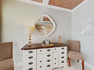 Sans Souci #707 - Just Beachy