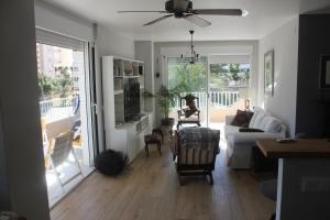 Departamento de categoría en Playa San Juan, con vistas al mar y a metros de la playa