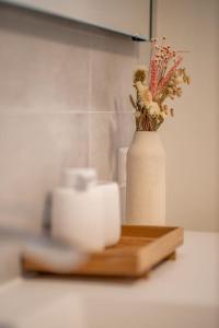 The Loft - Full Sea View - use of hotels Sauna and Pool