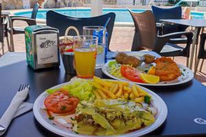 South TENERIFE 2 bedrooms with SUNNY TERRACE and AMAZING VIEWS to TEIDE and POOL