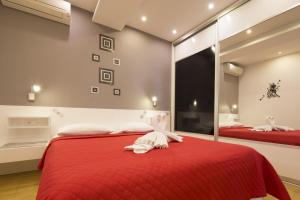 Apartments by the sea Makarska - 20587