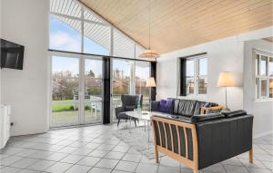 4 Bedroom Amazing Home In Humble