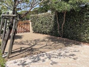 Maisons de vacances Pavillon Climatise 2p avec Grande Terrasse a 1500m de la Plage, Jusqu'a 4 Pers - FR-1-229C-78 : Maison de Vacances