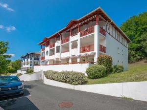 Appartements Spacieux appartement 3 chambres avec terrasse, a deux pas des commerces et proche plage a Hendaye - FR-1-2-416 : photos des chambres