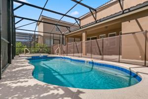 5 Bedrooms 4 Bathrooms Solterra 5272 Oa