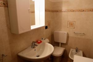 Two-Bedroom Apartment with Terrace (5 Adults)
