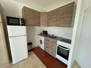 Studio climatisé 4 pers avec piscine et parking à Port Camargue - FR-1-250-230