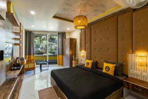 The Hosteller Mcleodganj, Mall Road