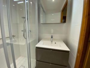 Appartements Appart. 2 pieces, 6 couchages, terrasse, garage, Le Grand-Bornand - FR-1-241-27 : photos des chambres