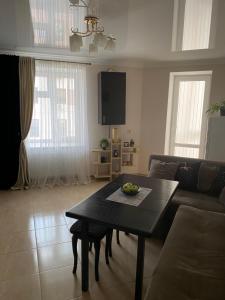 Центр (7). Поруч Озеро та Парк