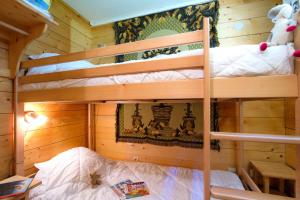 Chalet Meleze - Chalets pour 11 Personnes 304 : photos des chambres