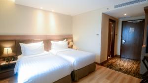 Phòng Hai Giường Đơn Loại Sang (Deluxe Twin Room)