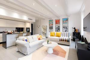 GinabelaYourHostHelper