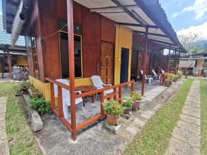 Cheers Garden Chalet