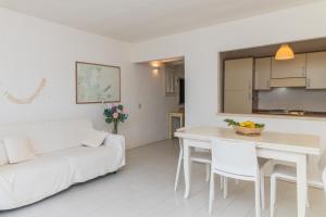 Piazzetta Casa Paola 200m From The Sea - Happy Rentals