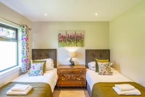 Birch Lodge 12 with Hot Tub