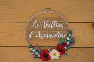 B&B / Chambres d'hotes Le Vallon d'Armandine, gite ecologique Auvergne : photos des chambres