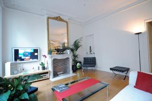 Champs Elysees Homestay - AIR CONDITIONING
