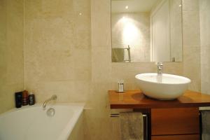 Champs Elysees Homestay - AIR CONDITIONING