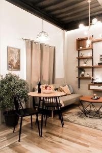 Gorgeous Studio Suite w King size bed