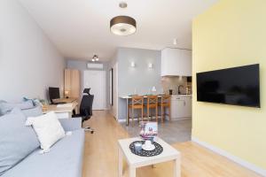 Solna Apartment with Parking Cracow by Renters