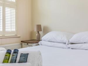 Charming Old Coastguards Cottage - Pass the Keys