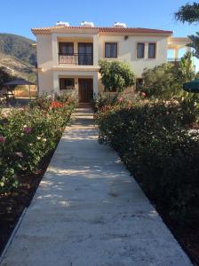 Maritsas Roses Apartments