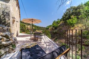 Stone bridge cottage