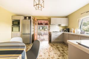 Maisons de vacances Mas Frederi - Maison avec piscine pour 10 : photos des chambres