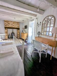 B&B / Chambres d'hotes Sous le Chateau : photos des chambres