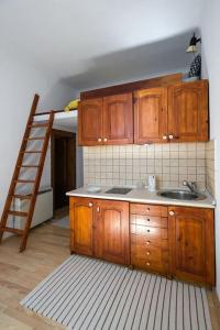 Sekretne gniazdko w tajemniczym ogrodzie