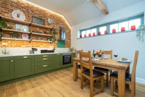 Alde Bay Farm - Coral Cottage