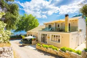 Villa Nikolakis Kerasia, on the beach - Agnítsini