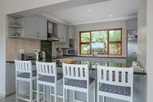 San Lameer Villa 14201 - 5 Bedroom Superior - 10 pax - San Lameer Rental Agency