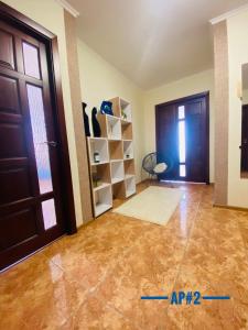 Центр. Хмельницького (3). Простора та комфортна