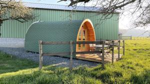 Chalets Au pre des Alizes - insolite a la ferme des Alizes : photos des chambres