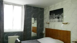 Hotels Hotel De Paris : photos des chambres