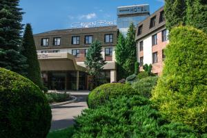 Booking Hotel Crown Piast Spa
