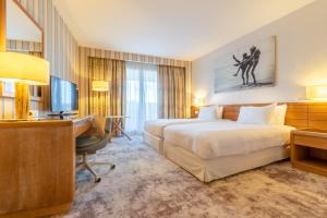 Holiday Inn Nice - Port St Laurent by IHG