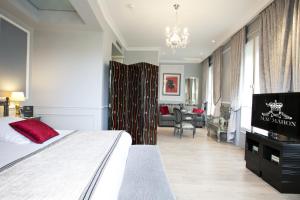 Maison Albar- Le Champs-Elysées