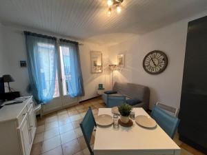 2TOAU8 Charmant studio proche plage
