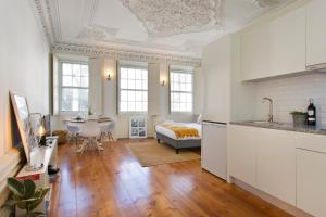 fine art apartments City Center