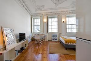 fine art apartments City Center